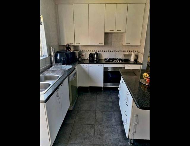 3 BEDROOM PROPERTY TO RENT IN KYALAMI HILLS